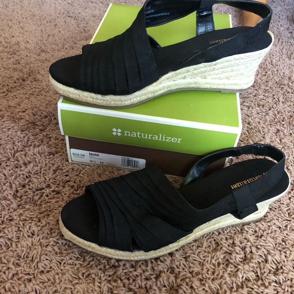 Naturalizer black wedges